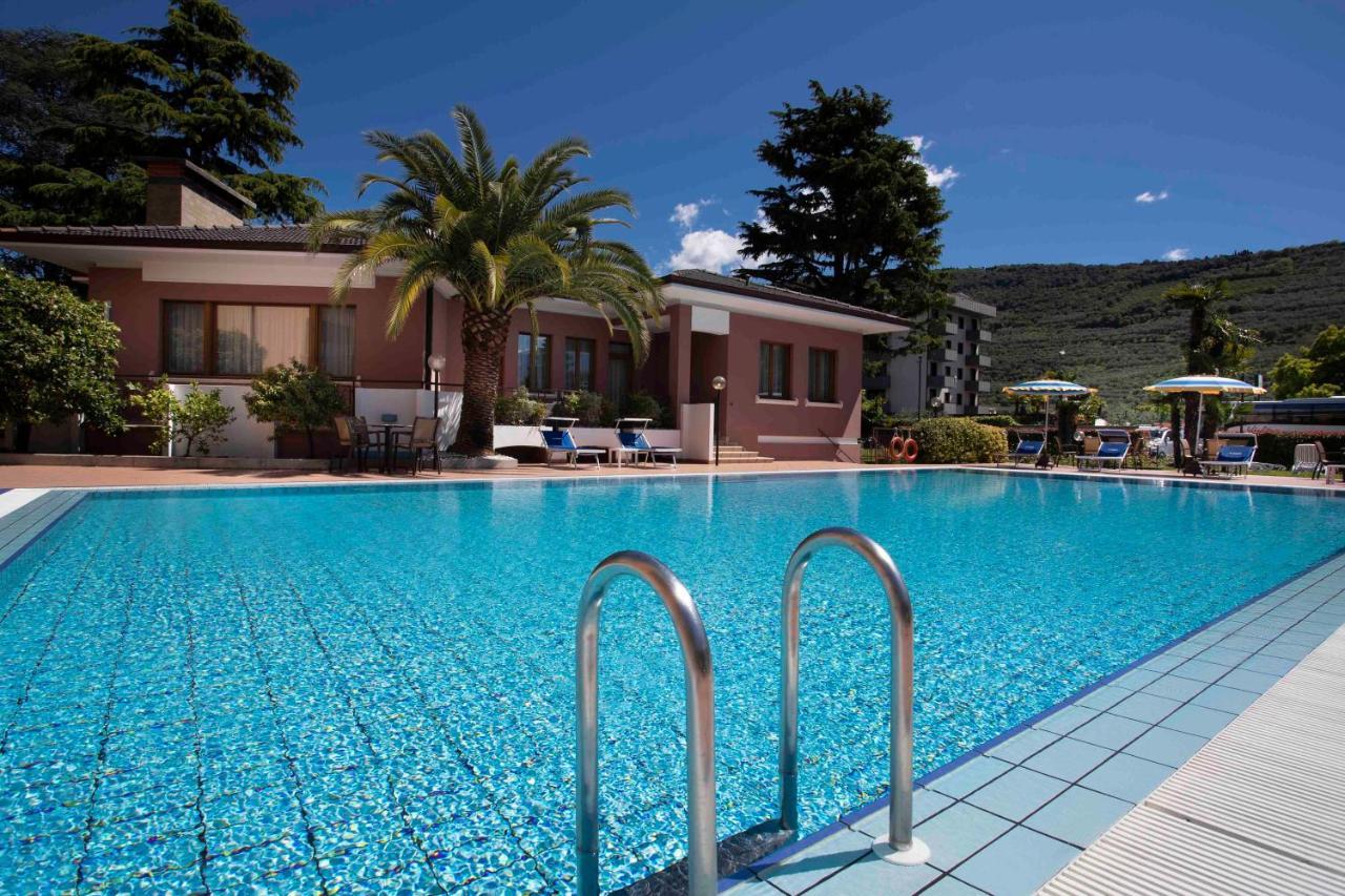 Sunlake Hotel Ρίβα ντελ Γκάρντα Εξωτερικό φωτογραφία