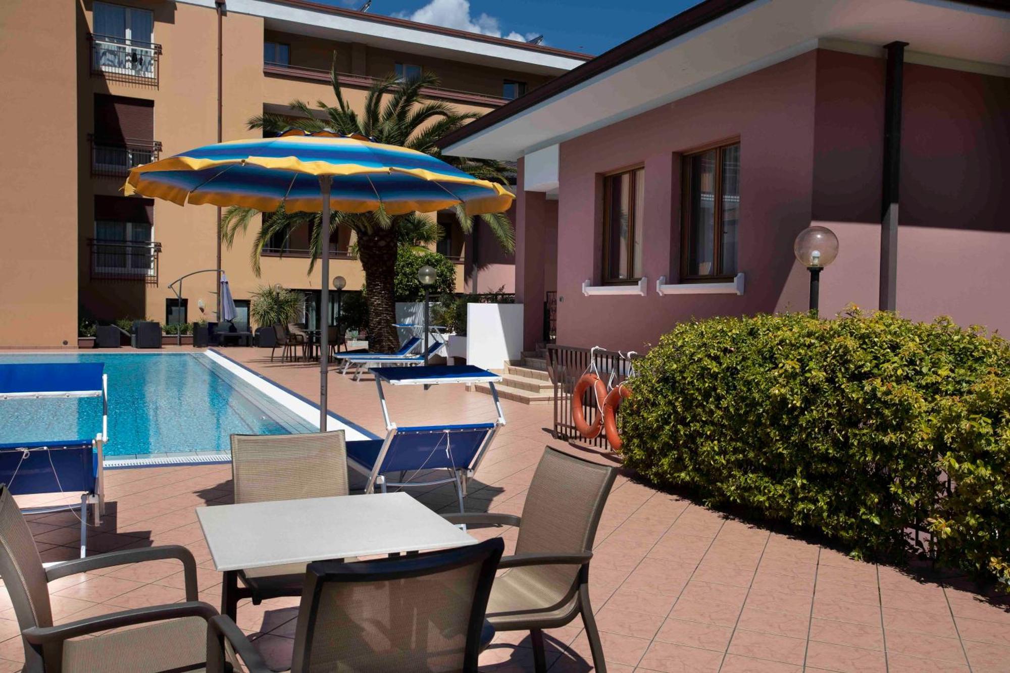 Sunlake Hotel Ρίβα ντελ Γκάρντα Εξωτερικό φωτογραφία