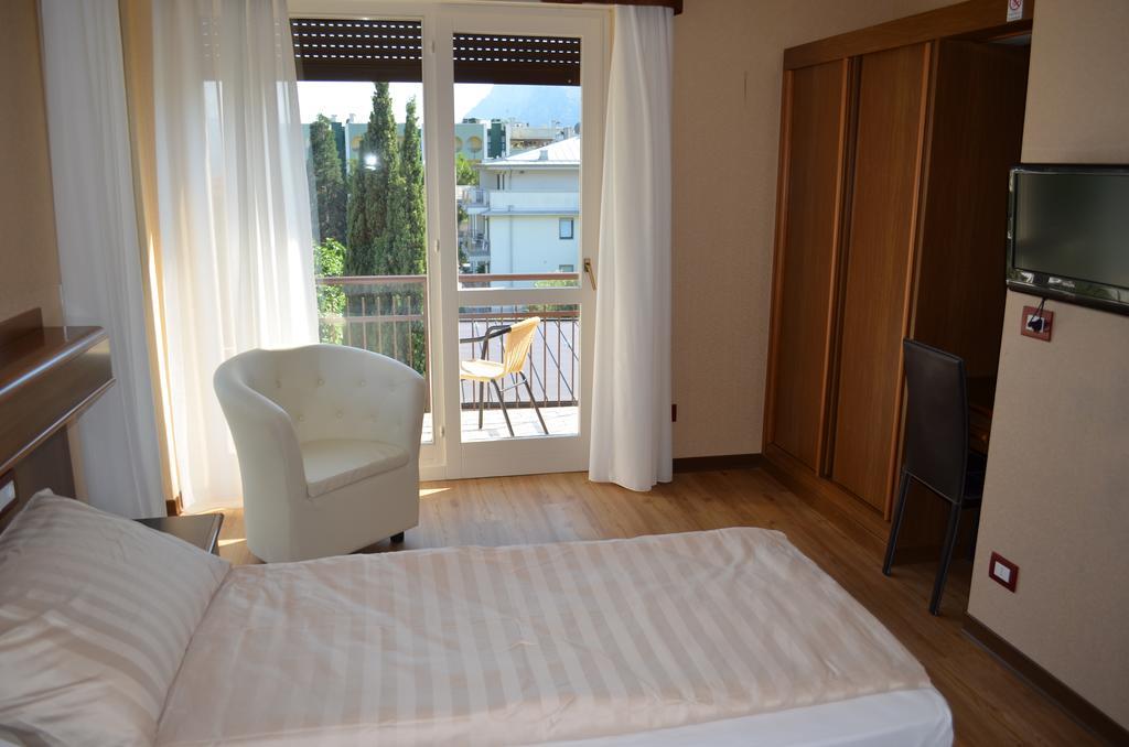 Sunlake Hotel Ρίβα ντελ Γκάρντα Εξωτερικό φωτογραφία